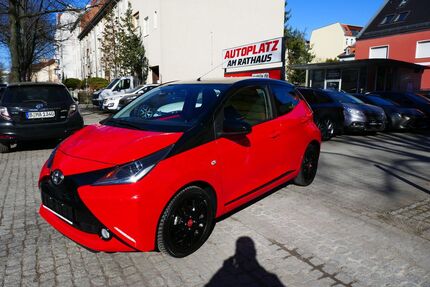 Toyota Aygo (X) 90.216 km 7.950 &euro; Berlin-Tempelhof 12105