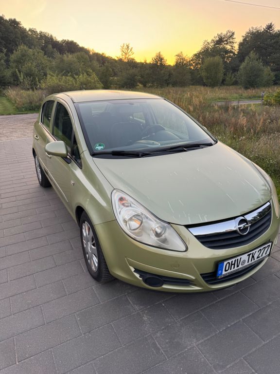 Opel Corsa 132.000 km 2.990 € Oberkrämer 16727