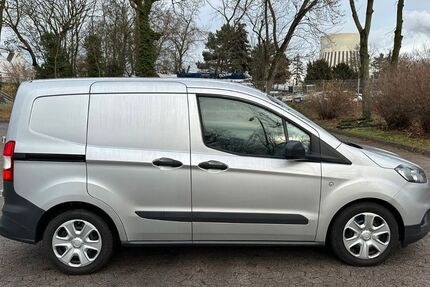 Ford Transit Courier 4.900 km 15.470 &euro; Berlin 13597