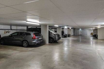 Zentraler Tiefgaragenstellplatz im Winskiez