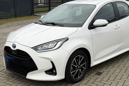 Toyota Yaris 42.400 km 18.500 &euro; Berlin 12629