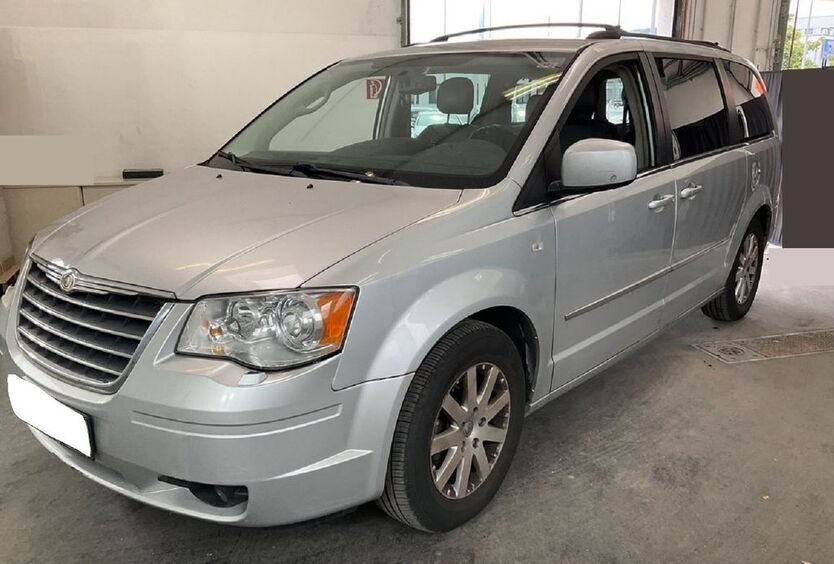 Chrysler Grand Voyager 200.000 km 6.999 € Berlin 13403