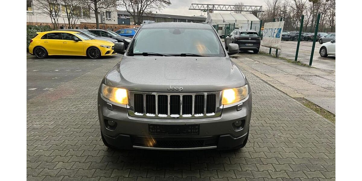 Jeep Grand Cherokee 186.500 km 9.999 € Berlin 12277