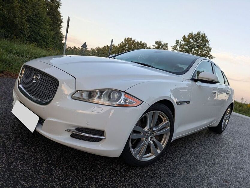 XJ