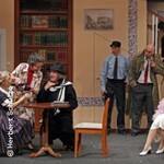 Arsen und Spitzenhäubchen