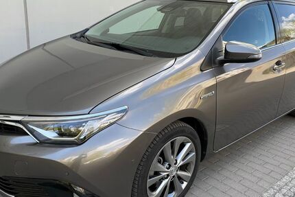 Toyota Auris 98.760 km 16.490 &euro; Berlin 12163