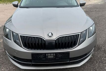 Skoda Octavia 127.500 km 15.500 &euro; Potsdam 14480
