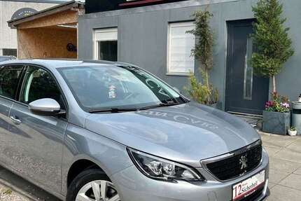 Peugeot 308 99.966 km 8.990 € Berlin 13088