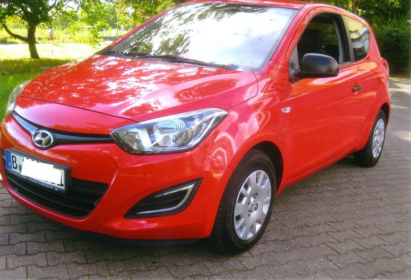 Hyundai i20 39.500 km 4.850 € Berlin 12207