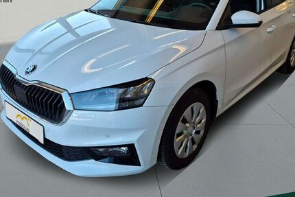 Skoda Fabia 18.524 km 18.689 &euro; Berlin 13088
