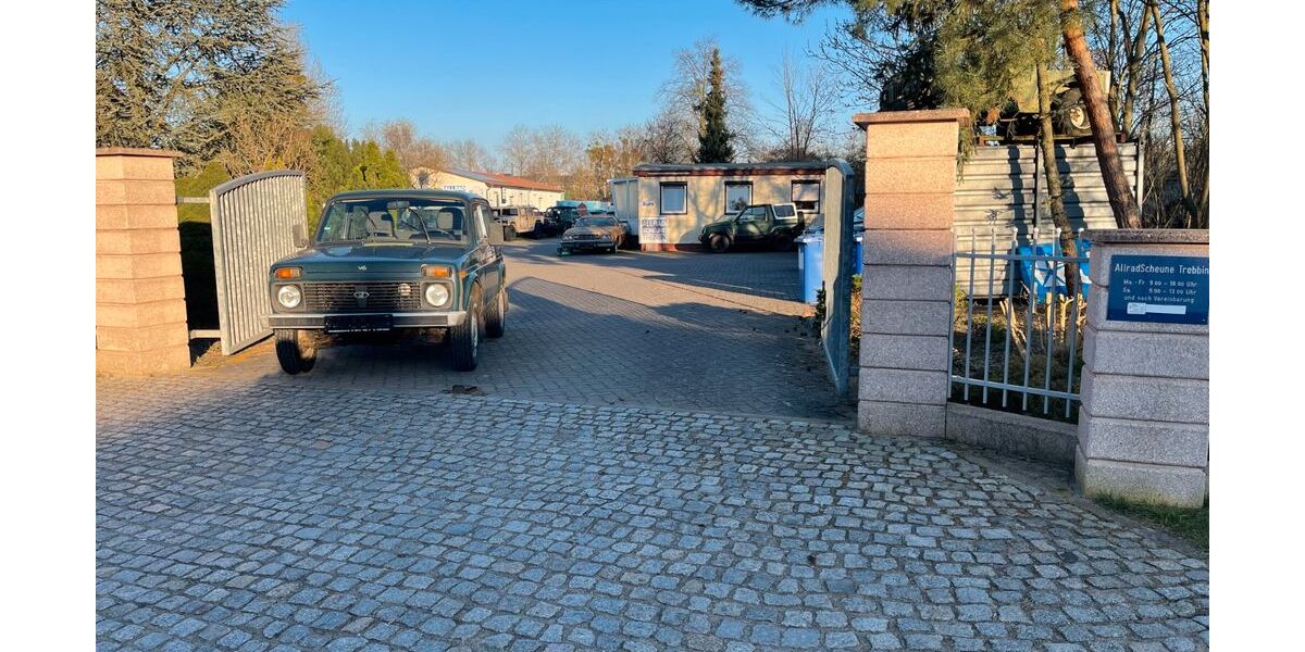 Lada Niva 58.000 km 6.800 € Trebbin 14959