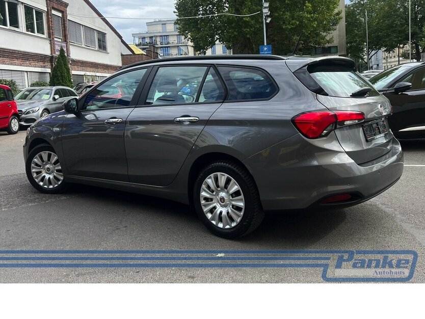 Fiat Tipo 1.4 T-Jet Easy*AHK*SHZ*Klima*NAV*LED*BT* 131.411 km 8.480 € Berlin 13187