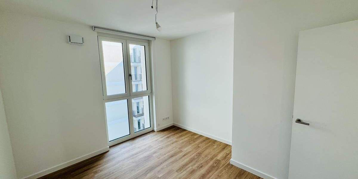 Etagenwohnung Berlin Schöneberg - 2 Zimmer, 69 m&sup2;, 1.395&euro; | Angebot:25604852