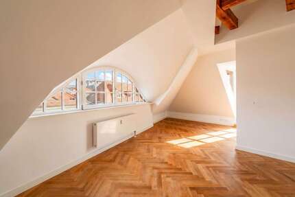 Wohnung Potsdam Berliner Vorstadt - 4 Zimmer, 124 m&sup2;, 2.240&euro; | Angebot:25925919