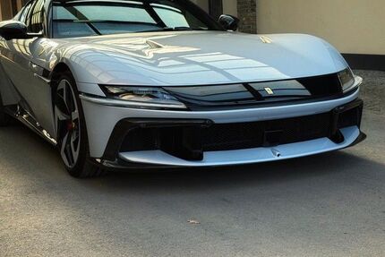 Ferrari 12Cilindri 1.700 km 514.000 &euro; Stahnsdorf 14532