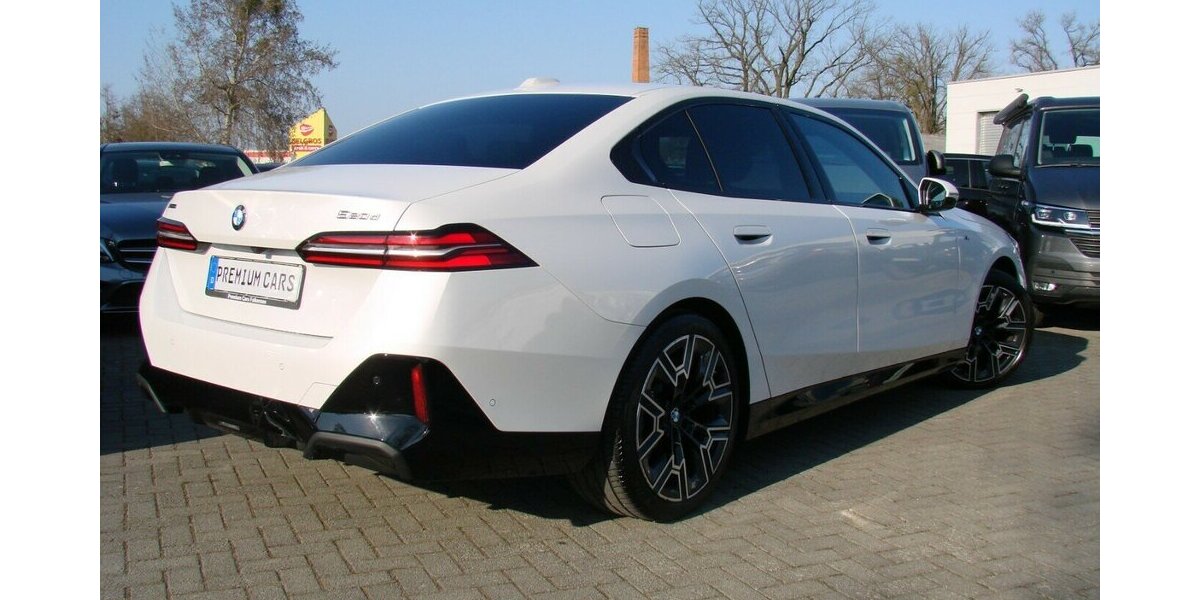 BMW 520 520d M Sport Pro Xdrive ACC 360º H&K ACC HUD 24.408 km 54.980 &euro; Falkensee 14612