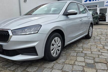 Skoda Fabia 49.600 km 12.980 &euro; Potsdam 14469