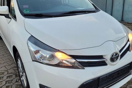 Toyota Verso 174.855 km 7.900 € Berlin 12277