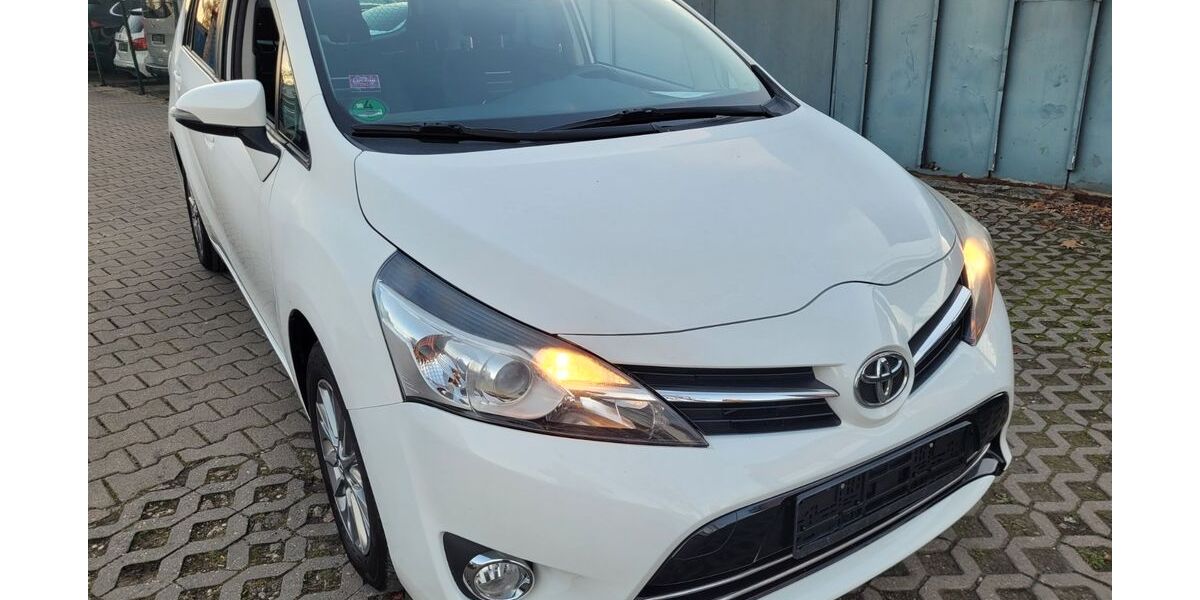 Toyota Verso 174.855 km 7.900 € Berlin 12277