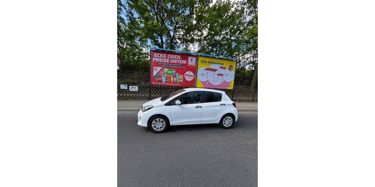 Toyota Yaris 89.000 km 7.300 &euro; Berlin 13357