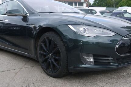 Tesla Model S 255.000 km 14.999 € Berlin 12439