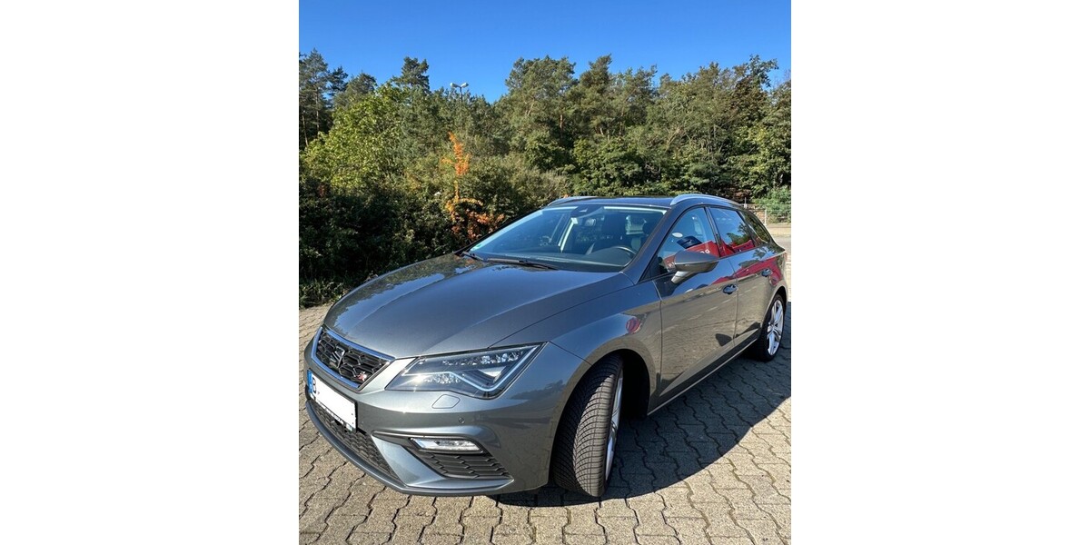 Seat Leon ST 52.000 km 15.500 € Berlin 10178