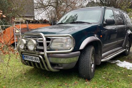 Ford Explorer 280.000 km 1.600 &euro; Stahnsdorf 14532