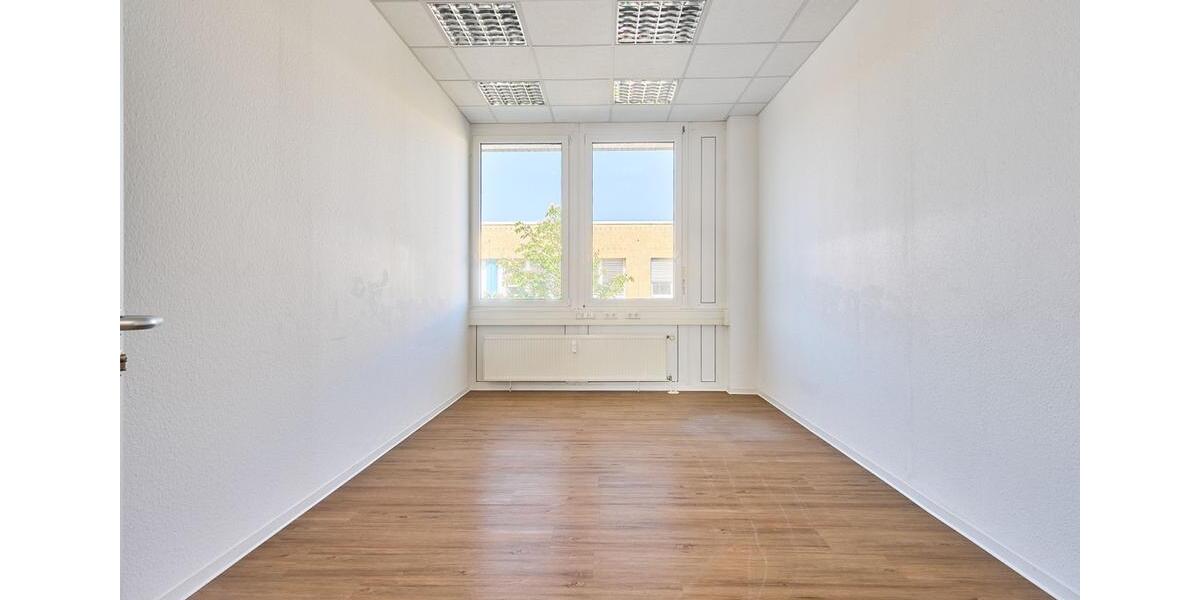 Sofort startklar: Renoviertes Kleinbüro in Potsdam mit Internet & Telefonie zimmer