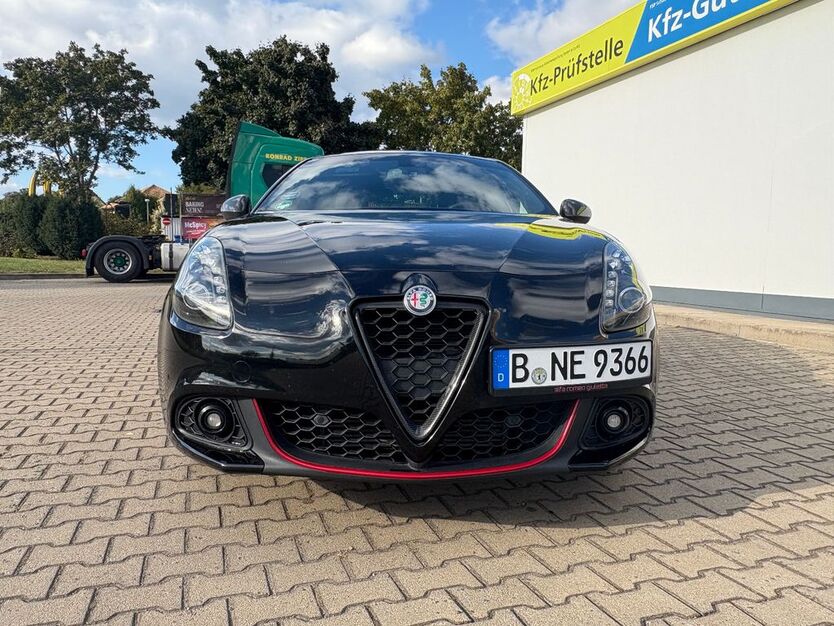 Alfa Romeo Giulietta 74.000 km 13.600 € Werder 14542