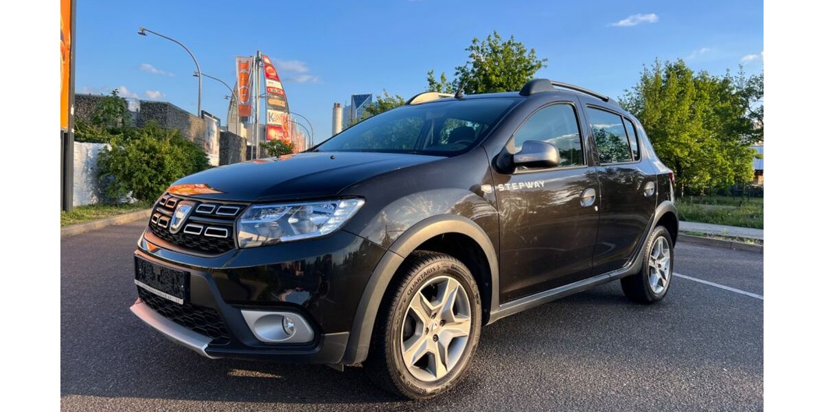 Dacia Sandero 38.532 km 9.900 &euro; Berlin 14193