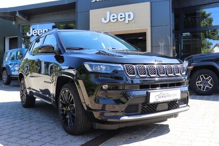 Jeep Compass 16.460 km 31.490 € Potsdam 14482