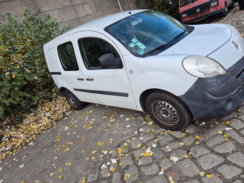 Renault Kangoo 43.816 km 3.800 € Berlin 13055