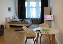 Charmante 1-Zimmer-AltbauWohnung Lietzensee mit Parkett, EBK