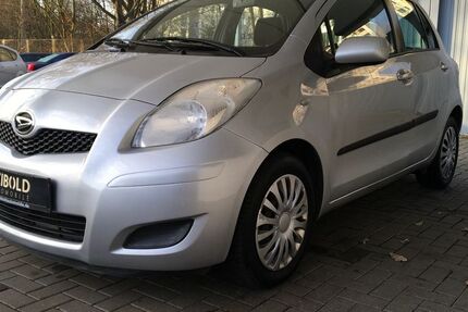 Daihatsu Charade 129.599 km 5.980 &euro; Berlin 10315