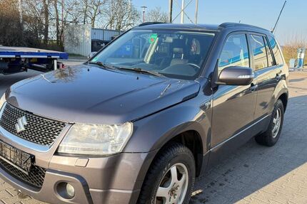 Suzuki Grand Vitara 238.000 km 3.999 &euro; Berlin 12681