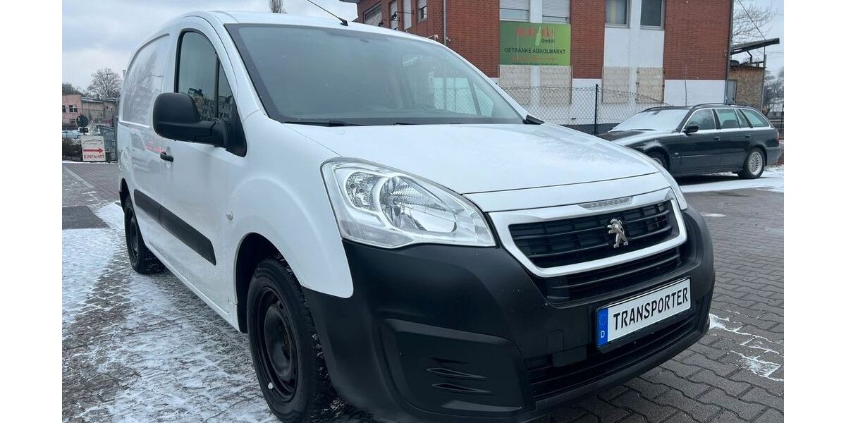 Peugeot Partner 112.300 km 6.990 &euro; Berlin 10551