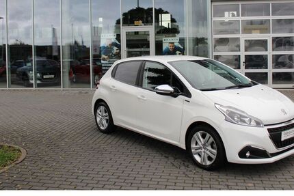 Peugeot 208 49.790 km 10.799 € Potsdam 14482