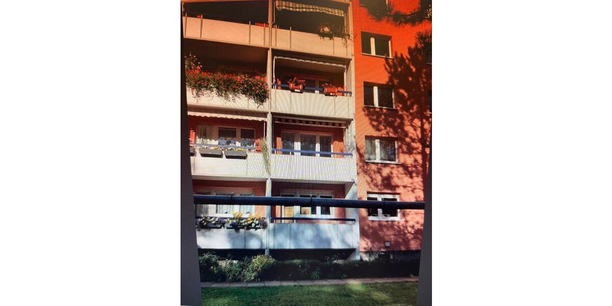 Bezugsfreie Provisionsfreie Eigentumswohnung Potsdam 1.OG 3 zimmer