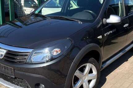 Dacia Sandero 42.961 km 3.990 &euro; Berlin 13086