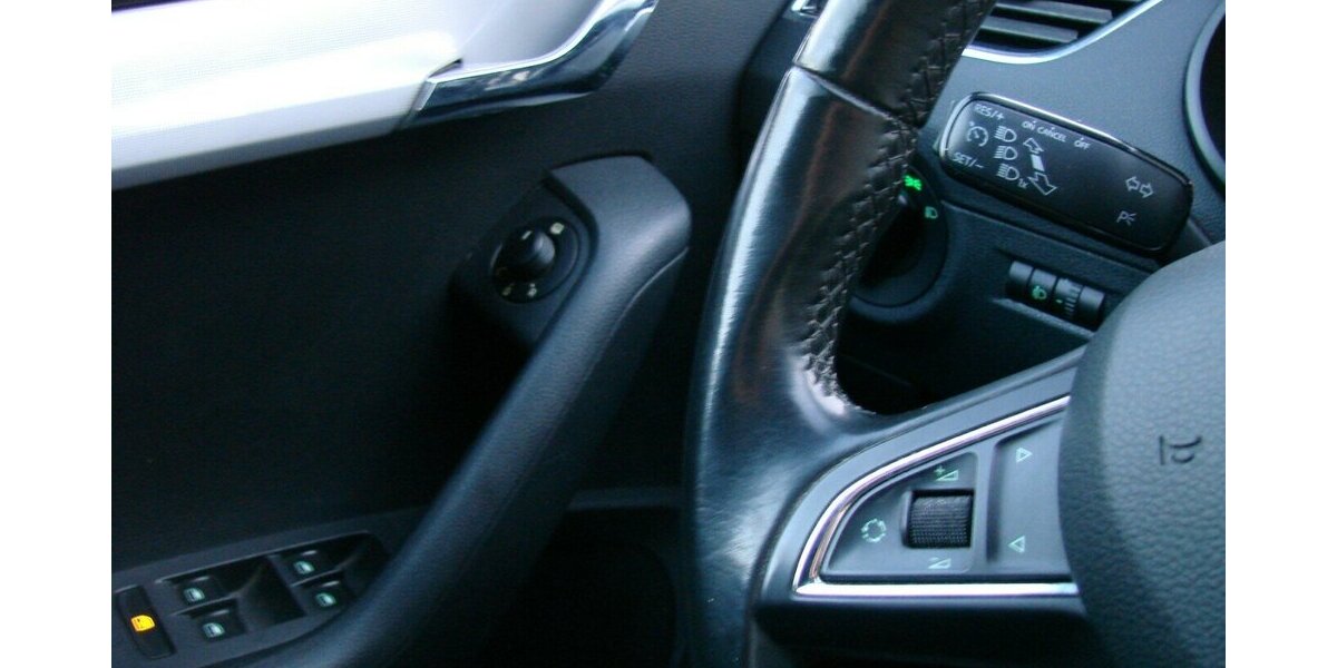 Skoda Octavia 2.0TDI Ambition Tempomat AHK Klima 261.072 km 4.980 &euro; Falkensee 14612