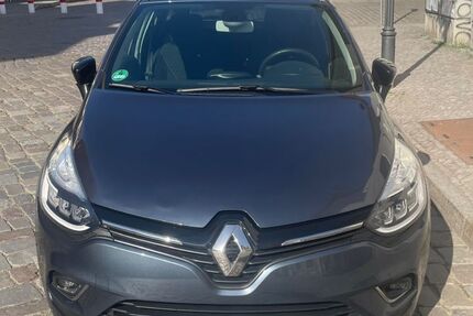 Renault Clio 105.900 km 8.000 &euro; Potsdam 14467