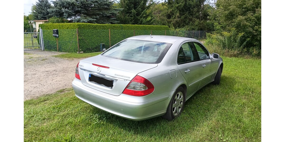 Mercedes-Benz E 200 223.000 km 5.300 € Brieselang 14656