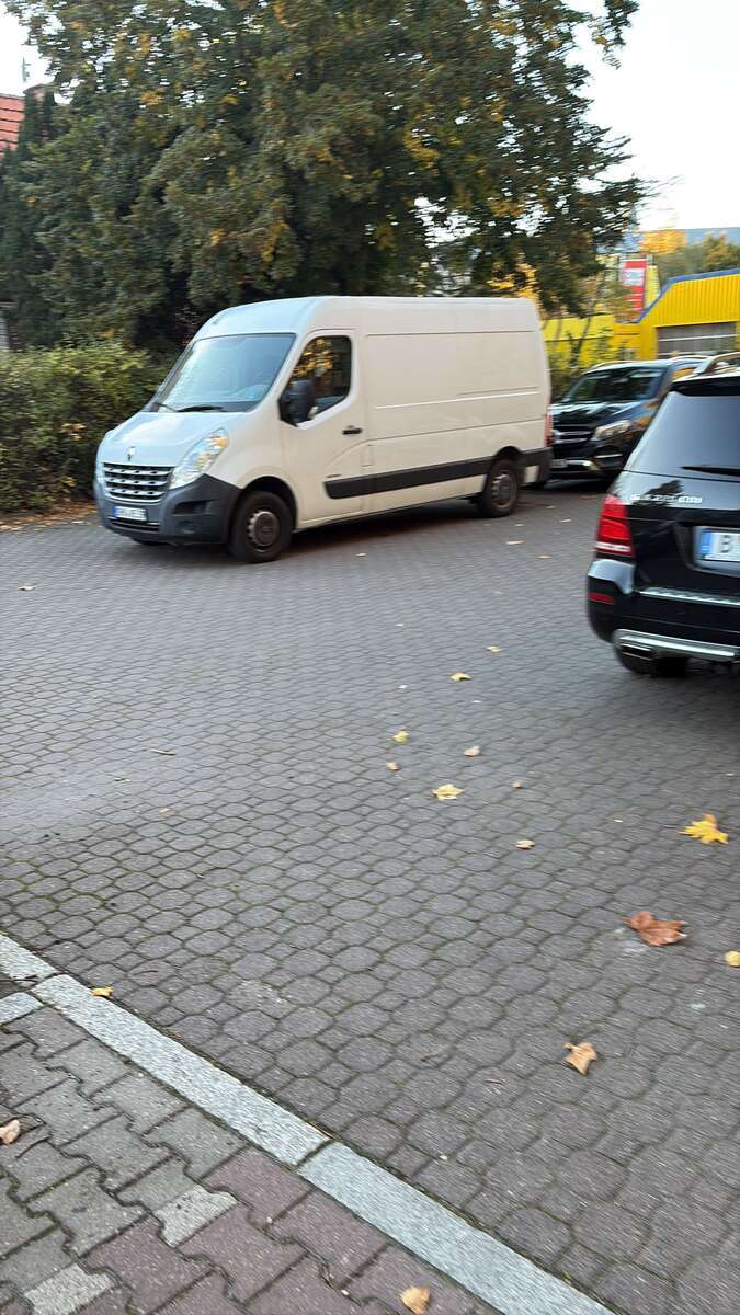 Renault Master 117.500 km 9.555 € Berlin 12277