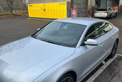 Audi A5 198.000 km 9.900 &euro; Berlin 10247