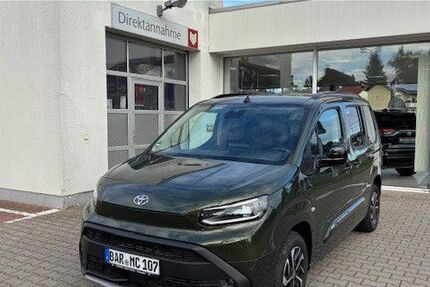 Toyota Proace (Verso) 2.500 km 40.730 &euro; Berlin 13403