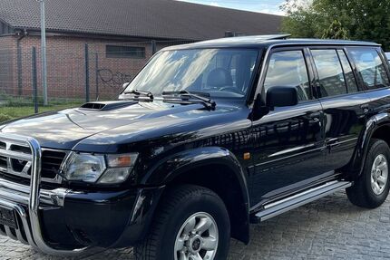 Nissan Patrol 119.000 km 13.900 € Berlin 12681