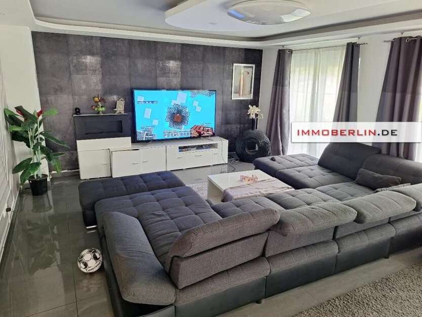 Haus zum Kaufen in Berlin 1.150.000 € 221 m²