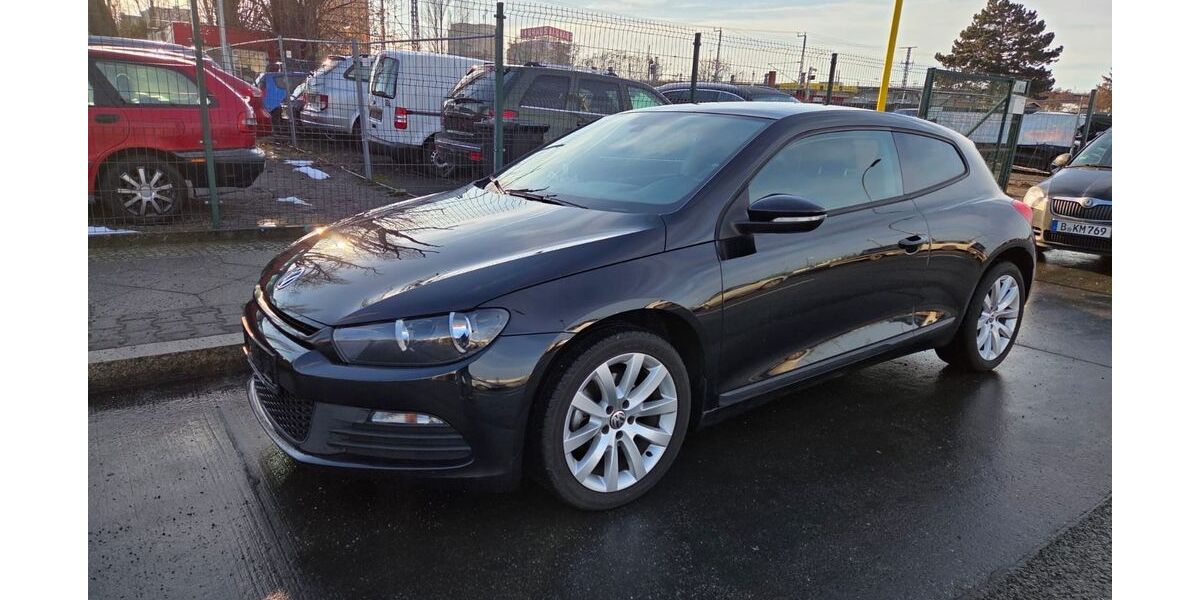 VW Scirocco 222.182 km 4.499 &euro; Berlin 13597