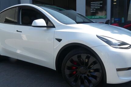 Tesla Model Y 33.273 km 39.800 &euro; Berlin 13156