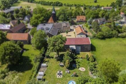 Vierseitenhof mit viel Grundstück in Potsdam 1 zimmer